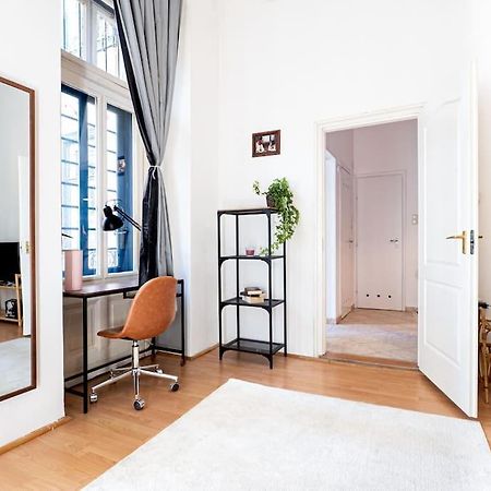 Sunshine Apartment - With Garage Budapest Esterno foto