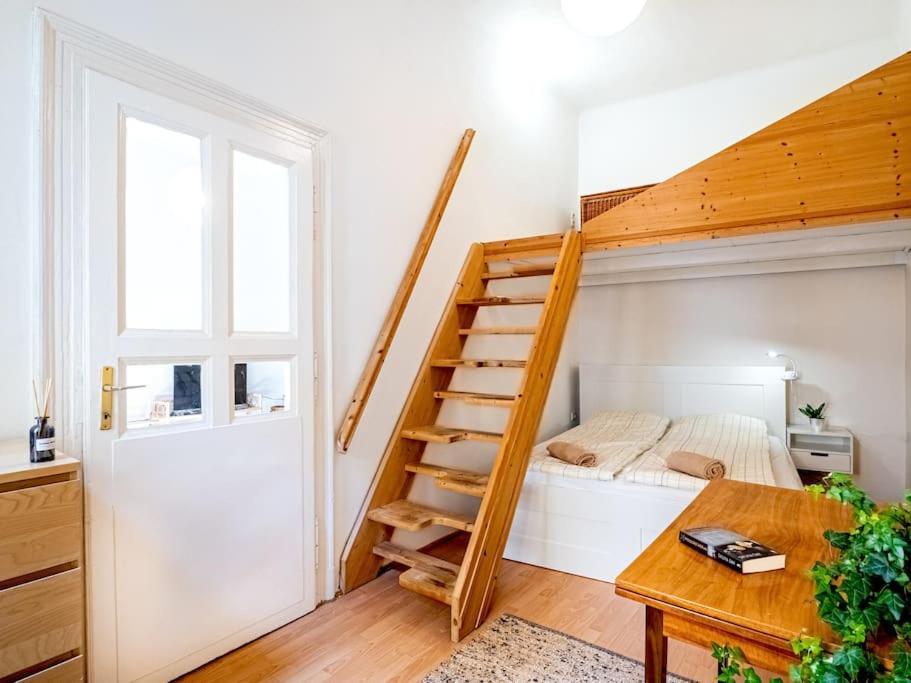 Sunshine Apartment - With Garage Budapest Esterno foto
